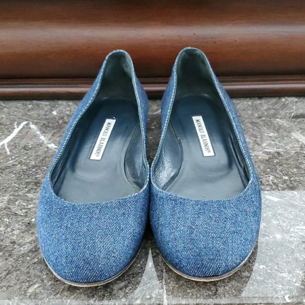 Manolo Blahnik Flat